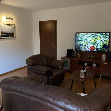 M House * Скоп'є