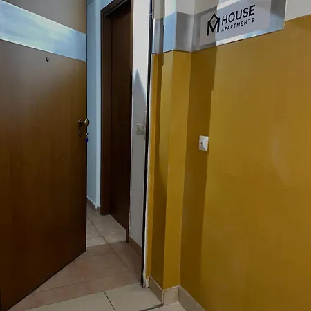 M House Апартаменти