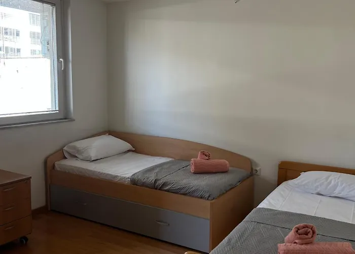 Apartament M House *